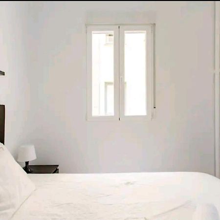 Comoda Habitacion Madrid Luaran gambar